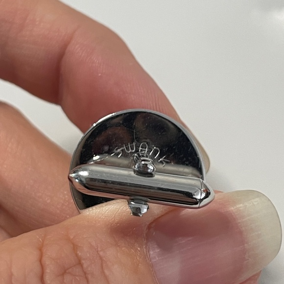 Swank Cufflinks and Tie Clip Set - Picture 2 of 9